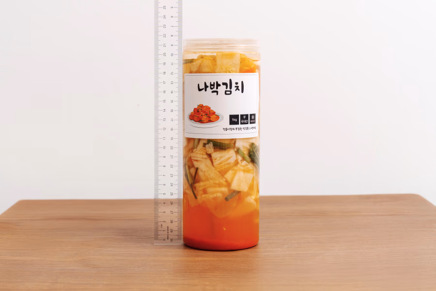 반찬 백화점 나박김치. 장림시장 음식·상품 촬영 보정본.